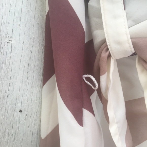 Rue 1x ls tunic. Chevron Flattering - Picture 6 of 6